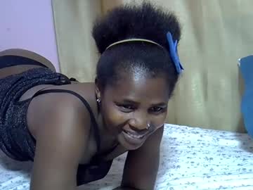 julite_tee - Live Cam Model Online on Ted's Cam Directory