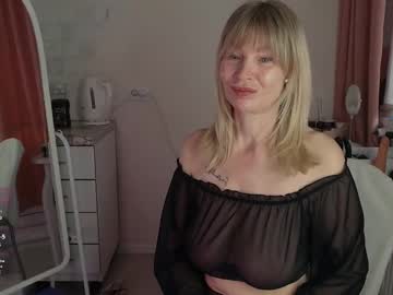 Julvilnet • blowjob43y • Prague • public
