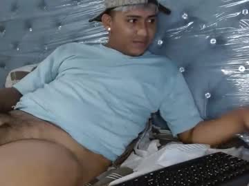 Juniorss 22 • hot • 27y • dubai • public