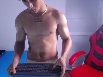 Live cam boy Justin_andrew2, 19 yrs – Hot Male Cams