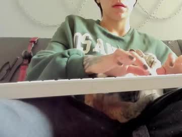 K Intravenous • bdsm • 27y • Freaky town • public