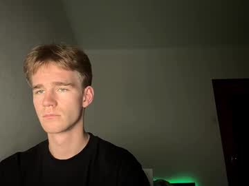 Live cam boy Kairaven, 18 yrs – Hot Male Cams