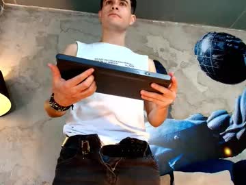 Live cam boy Kairoblaaze – Hot Male Cams