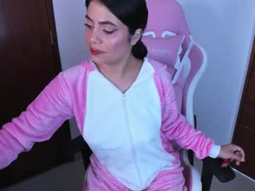 Kandy Kiss01 • deepthroat • 25y • word • public