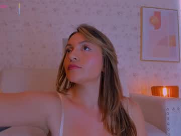 Katheriine Saenz22 • latina • 28y • Your mind • public