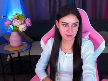 Katrin Mur • new • 18y • England, United Kingdom • hidden