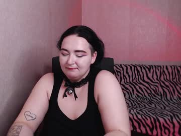 kayla_beef - Live Cam Model Online on Ted's Cam Directory