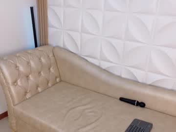 Kaylee Lee • teen • 24y • ??? ?? ? • public