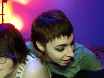 Kayybutlikeno • lesbian • 30y • Canada • public