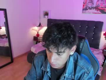 Keevin Cross  • bigcock • 19y • Colombia • public