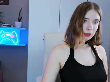 Kelly Jayne • bigass • 18y • United Kingdom • public