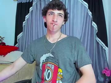 Live cam boy Kervs__, 19 yrs – Hot Male Cams