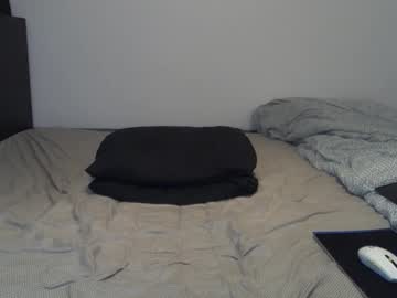 Kevi4 • cumshow • 25y • Your hause • public