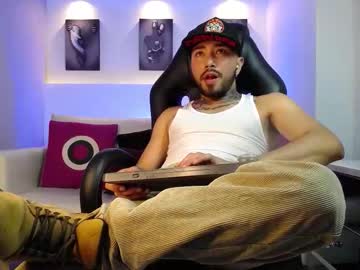Live cam boy Keviin_wolf, 22 yrs – Hot Gay Cams