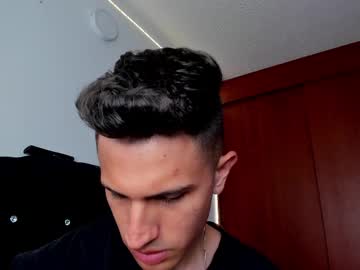 Kevin Ahs1 • twink • 23y • Medellin • private