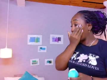 Kiara Evanss • curvy • 35y • Colombia • public