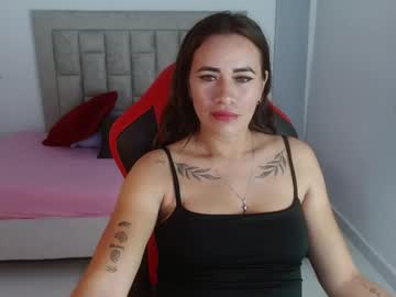 Kim Fiori • latina • 33y • Colombia • public