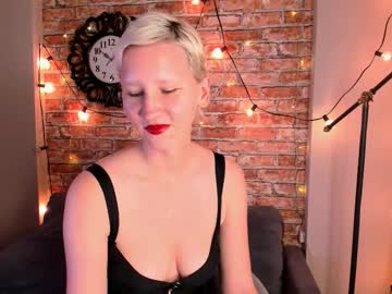 Kim Waite live cam profile photo — HD — femdom — age 26 — Goddess planet