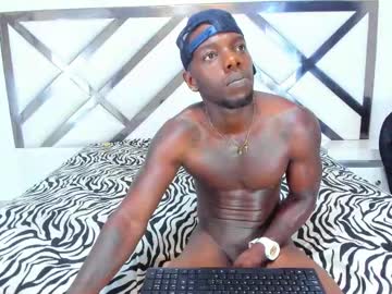 Live cam boy Kingmaverickx, 29 yrs – Hot Male Cams
