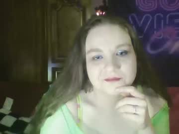 Kinkykity420 • lesbian • 0y • Ohio, United States • public