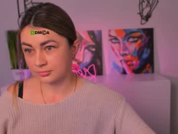 Kira Fox X • feet • 27y • in your heart • public