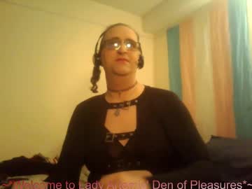 Kitsuneartemis • gothqueen • 41y • Alberta, Canada • public