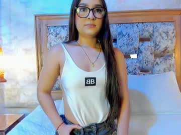 Kitty Lovee1 • bigass • 19y • Antioquia, Colombia • public