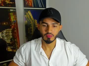 Live cam boy Klinsmannwalton, 33 yrs – Hot Gay Cams