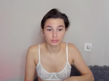 Kristinedean • feet • 24y • Magic • public