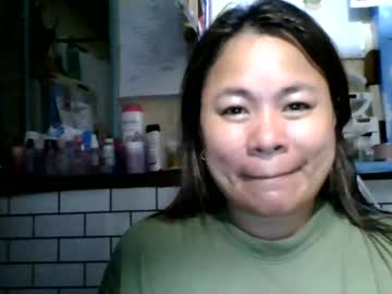 Ladyhotsiren • pinay • 99y • straight to ur heart <3 • private