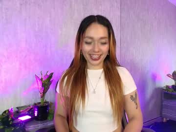 Lanamills  • legs • 20y • Bogota D.C., Colombia • public