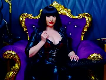 Laramaeve • mistress • 31y • Europe • public