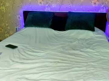 Lasscherry18 • lovense • 28y • your hottest dreams • public