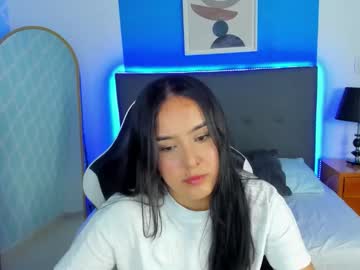 Laureanna  • skinny • 19y • Colombia • public