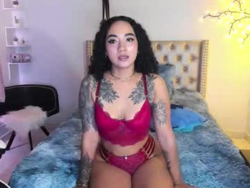 Lenastylesoa • bigass • 25y • Colombia ? • public