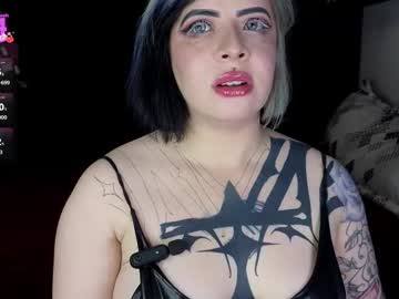 Lennablack  • fuckmachine • 25y • ???????????? • public