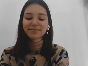 Leoniacoaker • shy • 18y • Japan • public