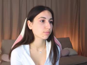 Lesliestein • 18 • 0y • Europe • public