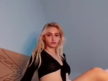 Lesyawhite • skinny • 19y • Greece • public