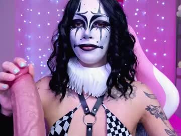 Leylanoir 02 • skinny • 20y • In your heart • public