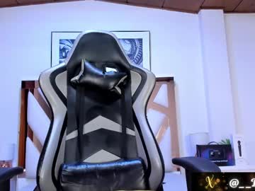 Lia Simons • bigtits • 26y • Colombia • public