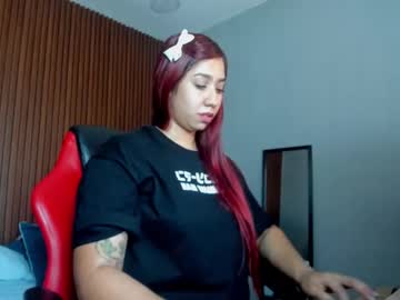 Lia Violetta • redhair • 27y • Colombia • public