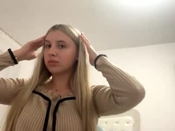 Lilamilesa • shy • 18y • Croatia • public