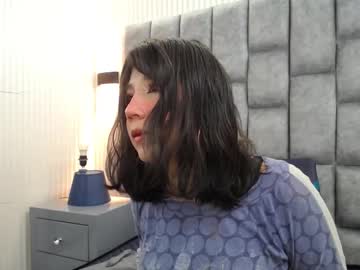 Lili 14 live cam profile photo — HD — feet — age 18 — latinoamerica