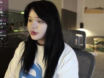 Lililtt  live cam profile photo — HD — young — age 0 — Latvia