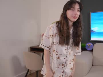 Lillaherrand • new • 18y • Look for me by the sea~ • public