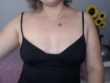 Lilly Milf • smalltits • 45y • in a place in your room • public