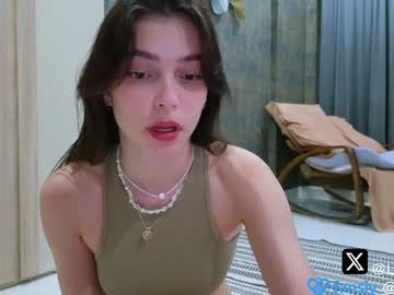 lilyewing_ - Free Live Cam Model Online