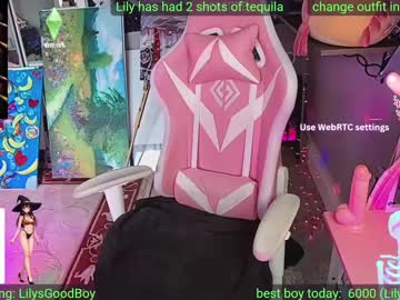 Lilywhite42o • findom • 30y • New Jersey, United States • public