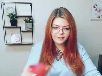 Live cam performer lina_ri (mature,  tattoos,  bigboobs,  c2c,  glasses) – profile photo, streaming now